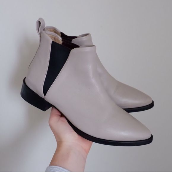 POPPY BARLEY PEBBLED LEATHER ANKLE BOOTS - Picture 2 of 11